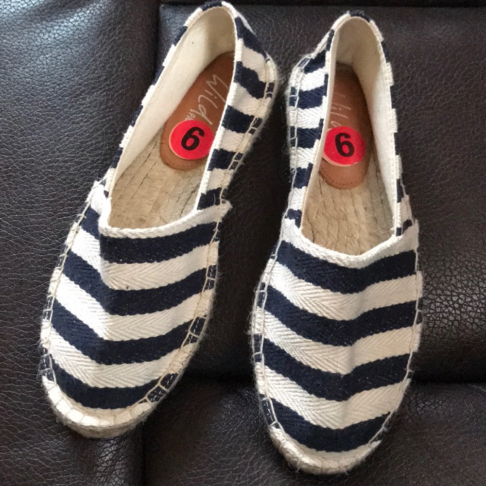NWOB striped Espadrilles size 6